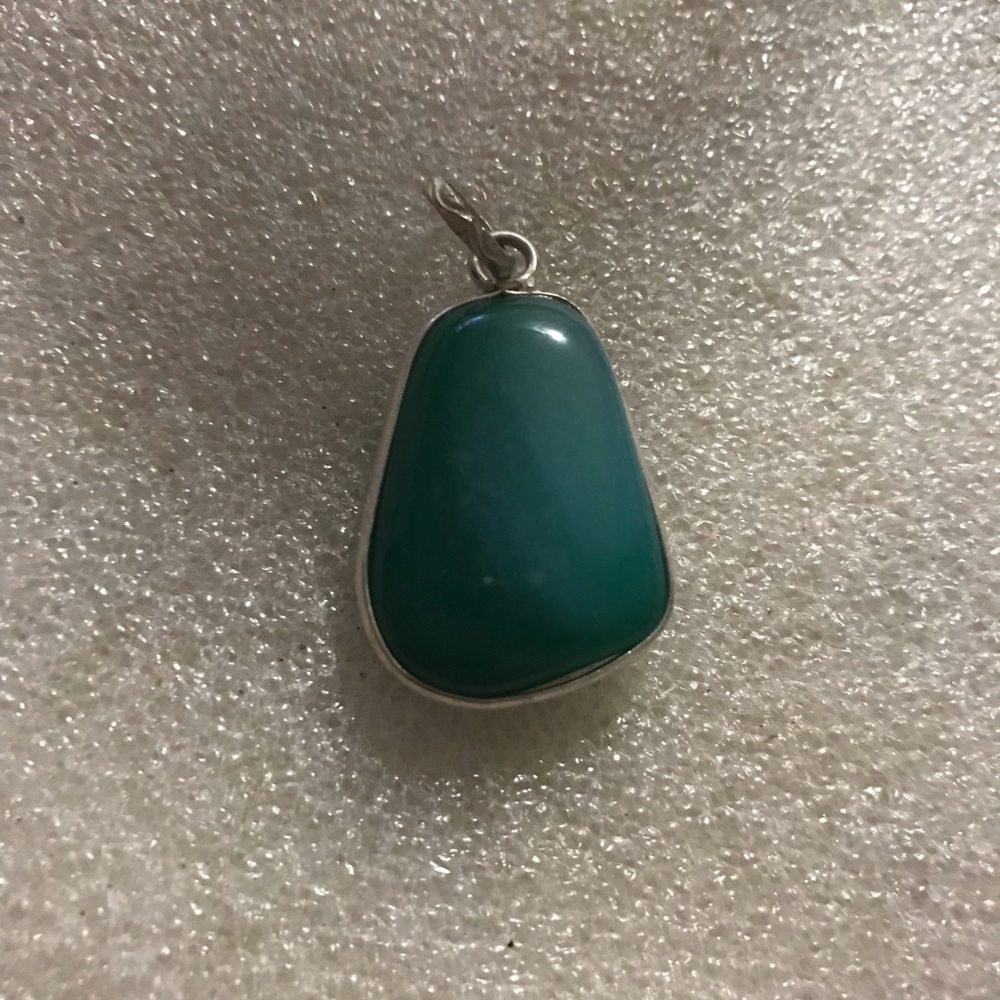 Green Stone Pendant Necklace - Silver Bezel